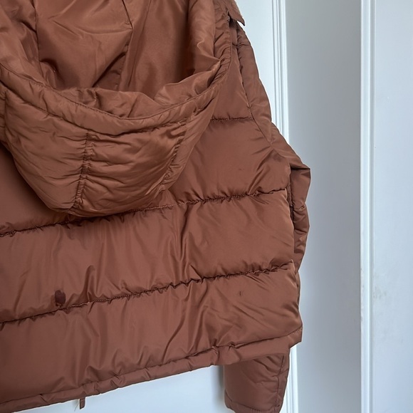 Aeropostale Heavy Weight Cropped Hooded Puffer Jacket Tan Color Size medium - Picture 10 of 11